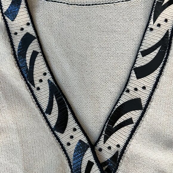 St.John evening vintage cream black print sweater top size S - Picture 3 of 5